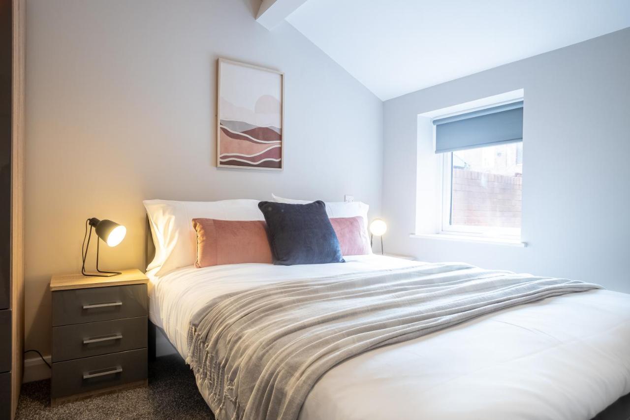 Elegant 1 Bedroom Apartments View & Parking By Opulent Сандерлэнд Экстерьер фото