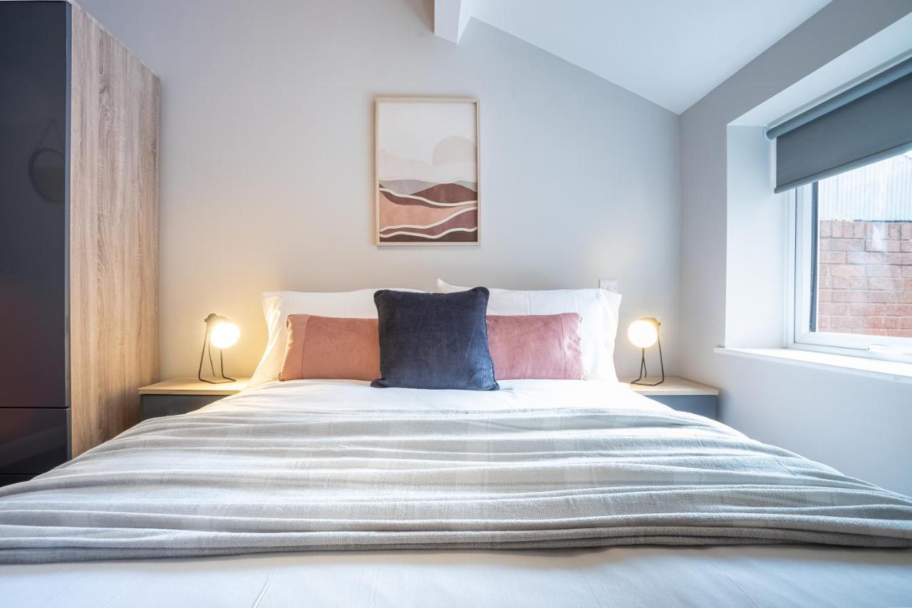 Elegant 1 Bedroom Apartments View & Parking By Opulent Сандерлэнд Экстерьер фото